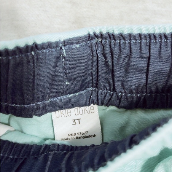 Sold Out Gap T shirt 3 T and Okie Dokie 3T shorts - Picture 3 of 4